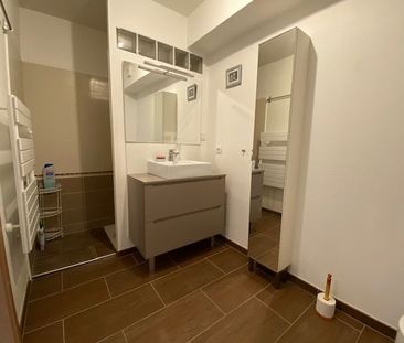 Location Appartement 3 pièces 72m² LA ROCHELLE 17000 - Photo 4