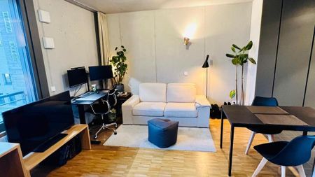 Möbliertes 1-Zimmer-Apartment in Köln mit Blick auf den Dom – All-Inclusive Miete! - Photo 3