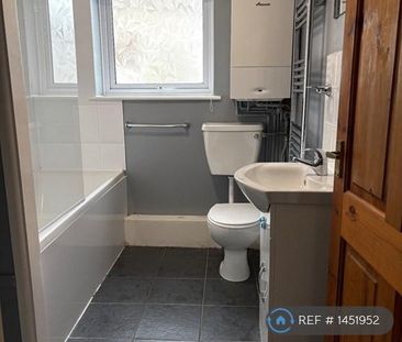 2 bedroom terraced house to rent - Photo 3