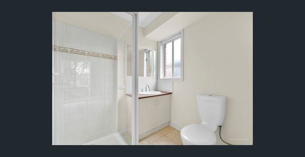 Hidden Gem - Photo 1