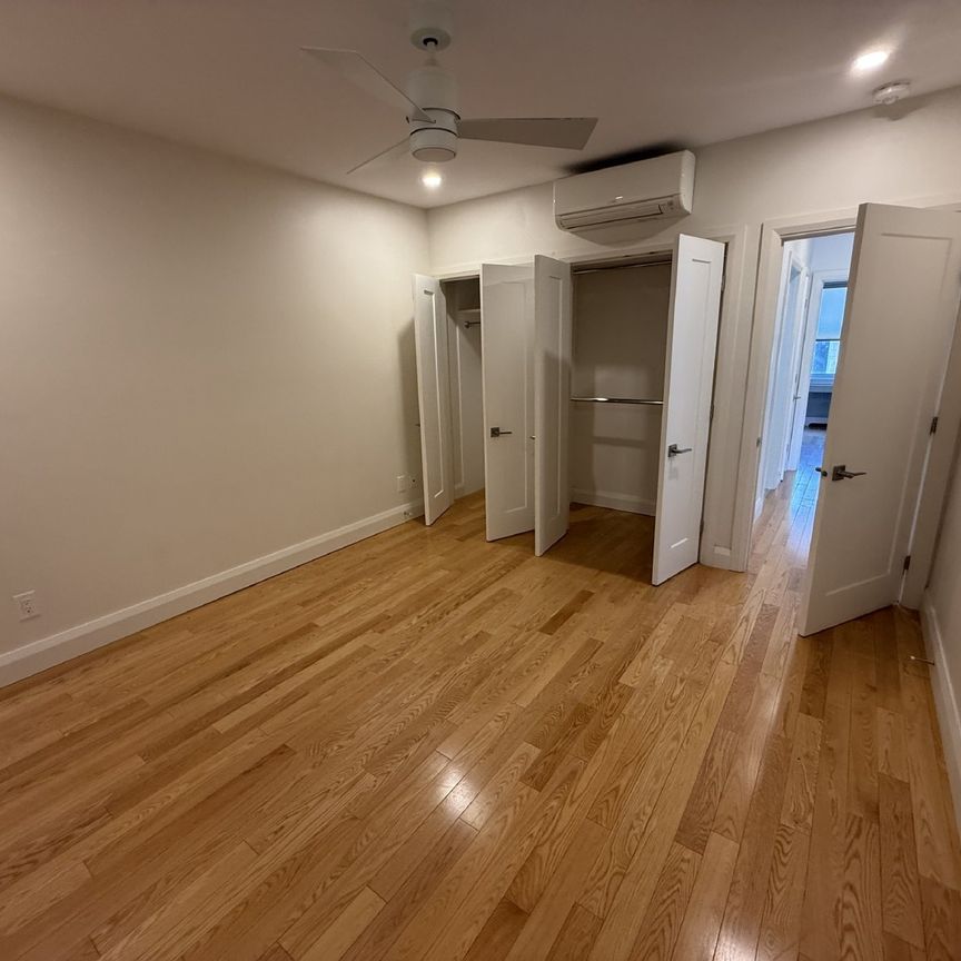 371 Churchill Avenue North - 3 - Photo 1