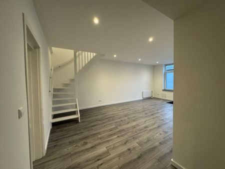 Te huur: Huis Vlielanderstraat in Pernis Rotterdam - Photo 2