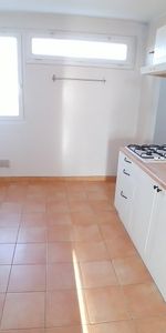 Location Appartement 2 pièces 59m² LILLE 59000 - Photo 3