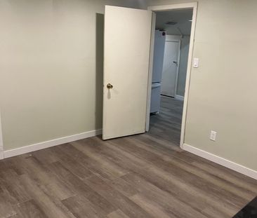 For Lease - 30 West Street Unit# Lower, East Gwillimbury, Ontario - Photo 6