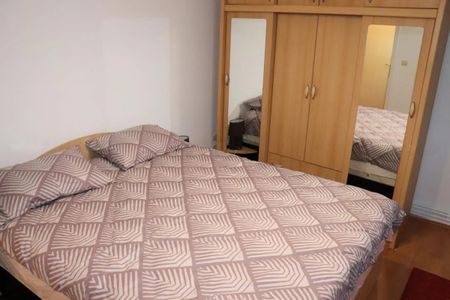 De inchiriat apartament 3 camere – zona Medicina- - Photo 5