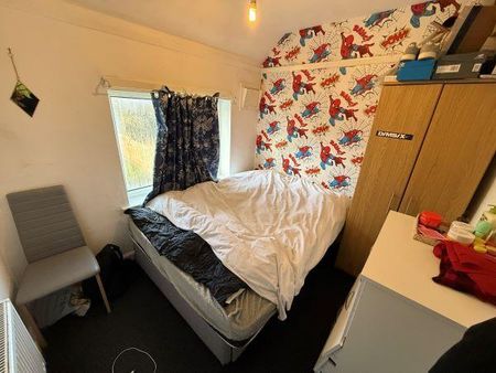 3 bedroom terraced house to rent - Photo 3