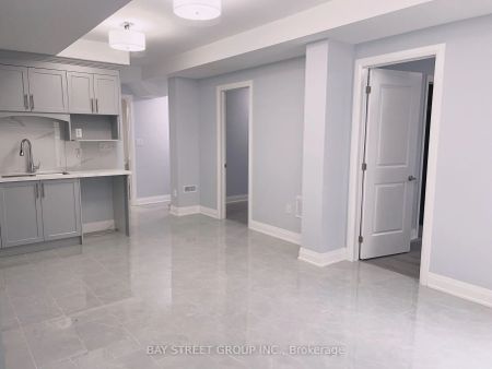 Detached Home For Lease | N9246341 - Photo 5