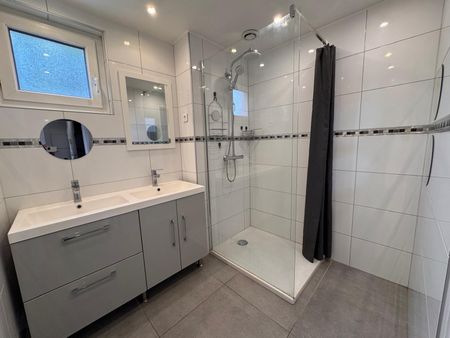 Location Appartement 3 pièces 72m² - Photo 5