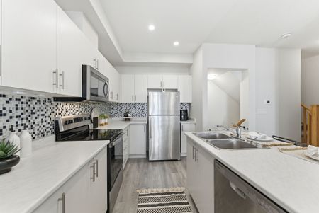 For Lease - 40 Zinfandel Drive Unit# 38, Hamilton, Ontario - Photo 4