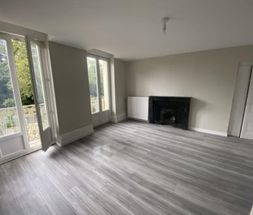 Location Appartement 2 pièces 62m² LE CREUSOT 71200 - Photo 4