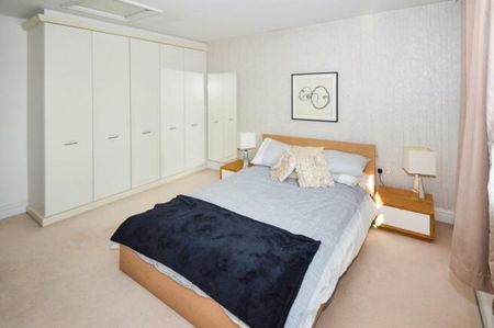 5 bedroom house to rent Thomas Firr Close, Quorn, Loughborough, Leicestershire, LE12 - Photo 4