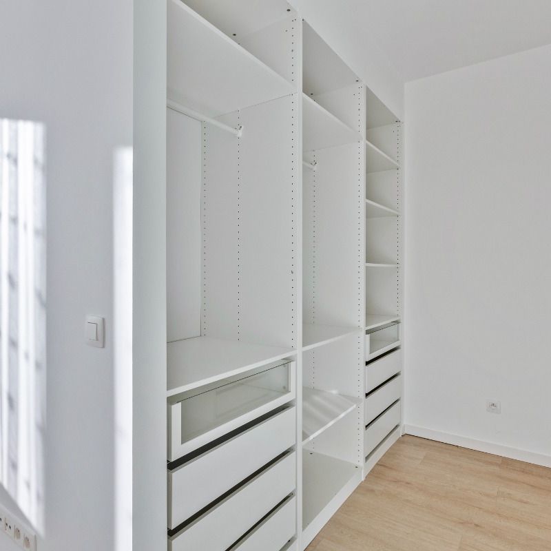 Moderne driegevelwoning met 5 slaapkamers en tuin - Photo 1