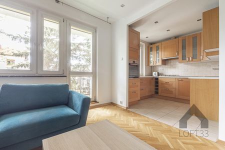 Piękne trzypokojowe mieszkanie na Gigancie w Jaworznie do wynajęcia | Wirtualny spacer - Zdjęcie 2