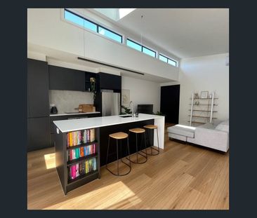 MODERN TWO BEDROOM TOWNHOUSE - Photo 2