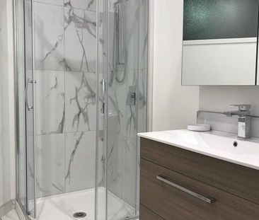 PERFECTLY POSITIONED 1 BEDROOM APARTMENT - Photo 5