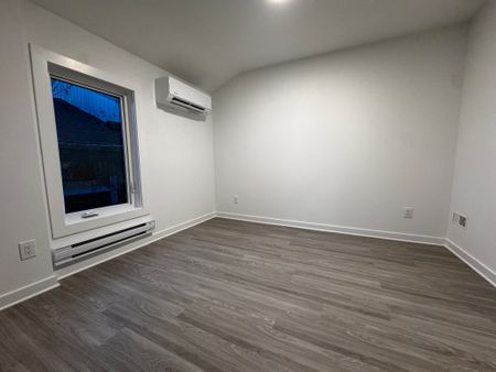 For Lease - 17 Cornwallis Drive Unit# Unit 3 - Rear Upper, Toronto, Ontario - Photo 2