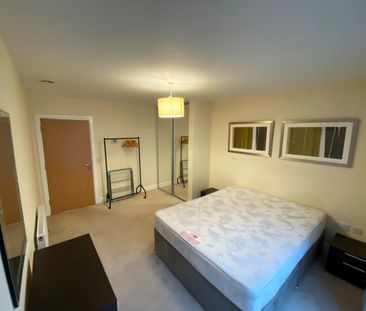 1 Bed Flat, Gooch House, W6 - Photo 5