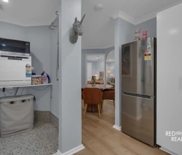 “Beautifully Renovated Villa in Sought-After Palmyra!” - Photo 4