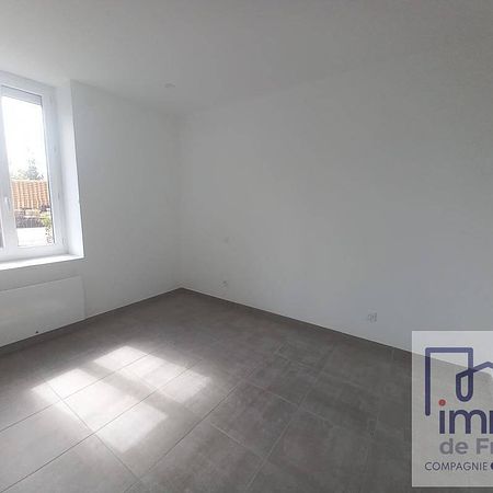 Location appartement t2 40 m² à Saint-Marcellin-en-Forez (42680) - Photo 4