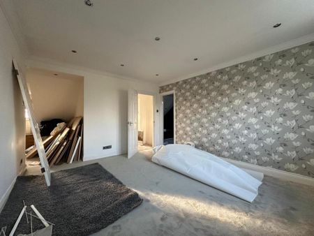 4 bedroom flat to rent - Photo 2