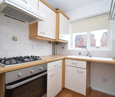 Lodge Hill Road, Ossett - Photo 1