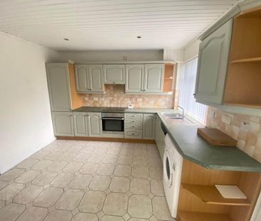 4 Downshire Park Central, Belfast, BT6 9JN - Photo 3