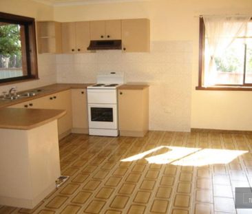 31B Chamberlain Ave, Caringbah NSW 2229 - Villa For Rent | Domain - Photo 2