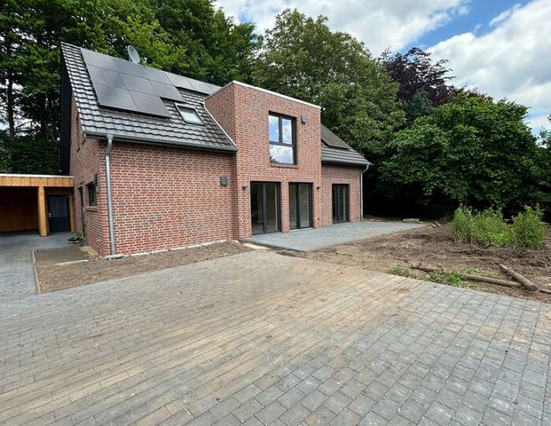 Moderne 3-Zimmer-Neubau-Wohnung mit Garten, Erstbezug! - Photo 1
