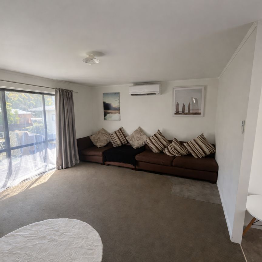 3-bedroom home near schools - Photo 1