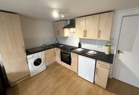 1 bedroom flat to rent - Photo 2