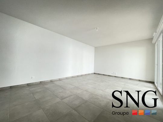 T3 AVEC LOGGIA ET PARKING - Photo 1