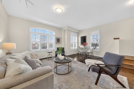 For Lease - 84 Quarrie Lane, Ajax, Ontario - Photo 2