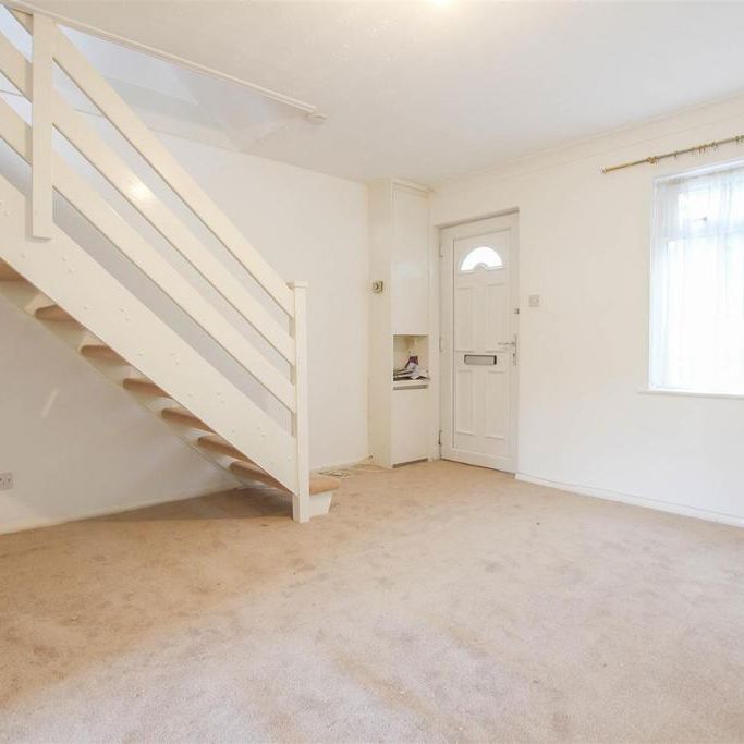 2 bedroom terraced house to rent - Photo 1