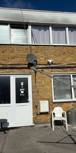 Pylewell Rd Endeavour Suite - Photo 4