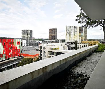 Spacious 2 bedroom apartment with City Views in Emerald Park - Photo 1