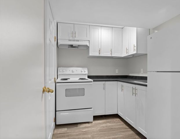 2-269 Conacher Dr. | 1 bedroom, 1 bathroom, Legal Secondary Suite | 269 Conacher Drive, Kingston - Photo 1