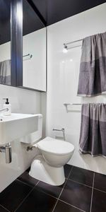 Signature Studio Apartment - Photo 3