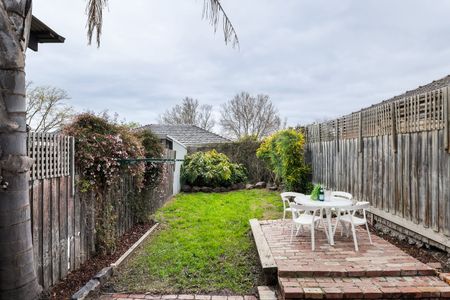 12 Christmas Street, Northcote VIC 3070 - Photo 3