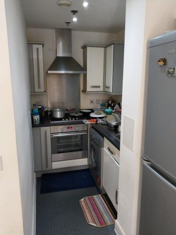 1 Bed Flat, Bramley Crescent, IG2 - Photo 3
