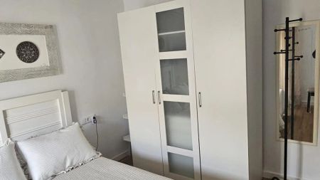 Piso de alquiler en Santa Rosa - Valdeolleros - Foto 4