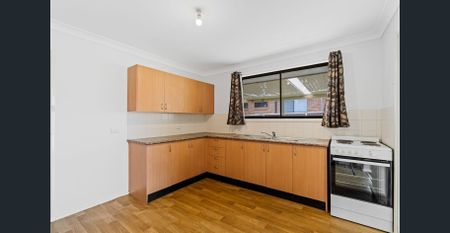 Neat and Tidy Three Bedroom Home with Airconditioning - Photo 3