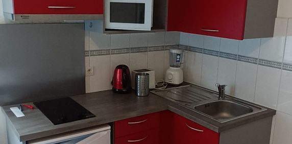 À LOUER – Studio meublé au rez-de-chaussée à TOURS centre • Réf. TNG-G0562 - Photo 2