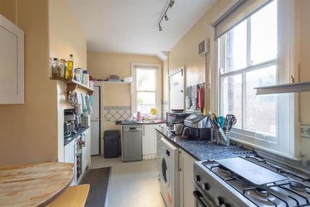 6 bedroom terraced house to rent - Photo 4