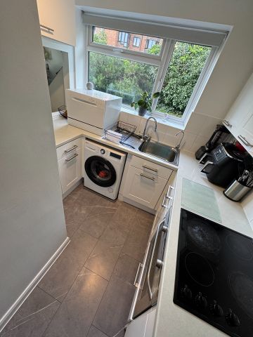 1 Bed Flat, Greener Court, SW20 - Photo 5