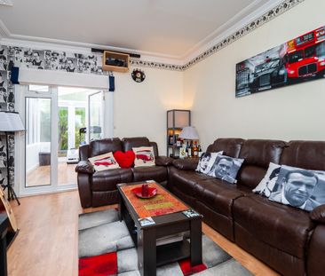 4 bedroom detached house to rent, - Photo 1