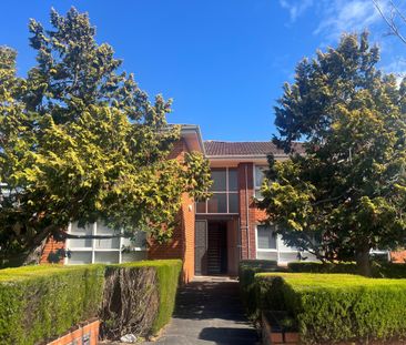 2/46 Rosstown Rd, Carnegie VIC 3163 - Apartment For Rent | Domain - Photo 2