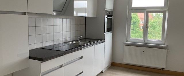 ** Dachgeschosswohnung mit moderner Einbauküch ** - Photo 1