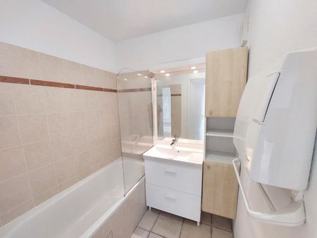 location Appartement T2 DE 42.41m² À POITIERS - Photo 3