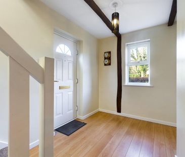 3 bedroom semi-detached house to rent - Photo 2