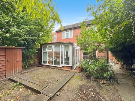 4 bedroom detached to rent Garton Road, Loughborough - Photo 5